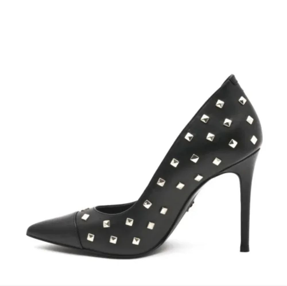 Michael Michael Kors Keke Black Leather Gold Stud Pump 6.5
